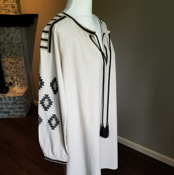 Unique long sleeved cotton dress. - Picture 2 of 8